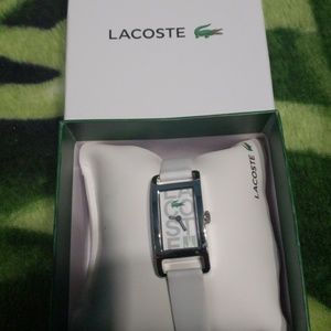 A Nice women's lacoste watch never use comes with